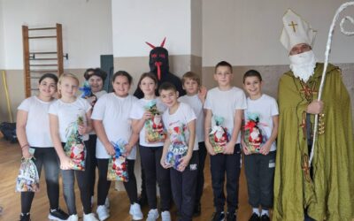 U petak, 5. prosinca, našu je školu posjetio sveti Nikola u pratnji svoga Krampusa.